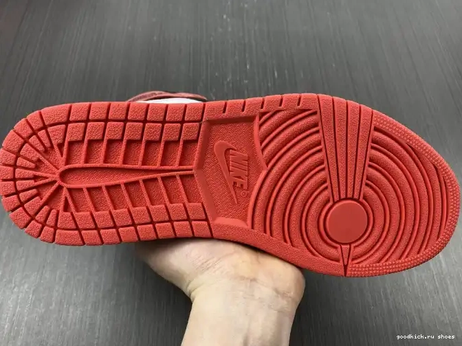 OG Air Red' Retro Jordan 1 555088-112 'Track High 0517